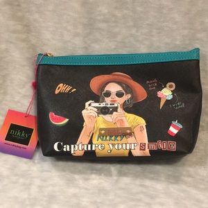 Nikky by Nicole Lee Capture Your Smile Vacation Travel Cosmetics Clutch Bag NWT